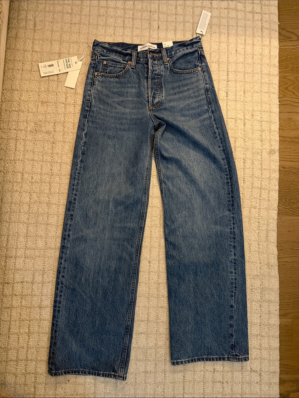 Aritzia Vintage 90s Lo Rise Jeans in Medium Blue Wash